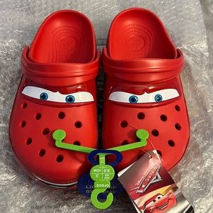 NWT Lightning McQueen Crocs W8/M6